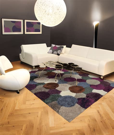 Odnajdź najlepszy dywan do własnego apartamentu! Wybierając najlepszej jakości wycieraczki zabezpiecz posadzki w Twoim mieszkaniu na wiele lat! sprawdź 2021