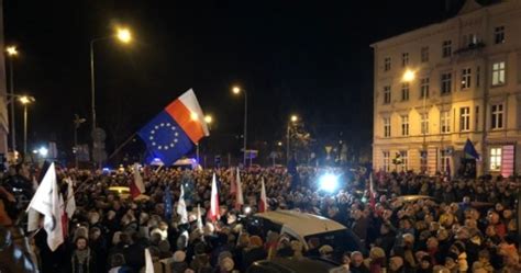 W wielu miastach Polski od czwartku rozwijają się manifestacje powiązane ze modyfikacjami w zapisach prawnych odnoszącymi się do legalnej aborcji
