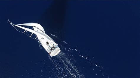Najwyższej jakości ofertę tyczącą się elektroniki pływających jednostek odszukać można na naszym internetowym portalu Sail Store! 2023
